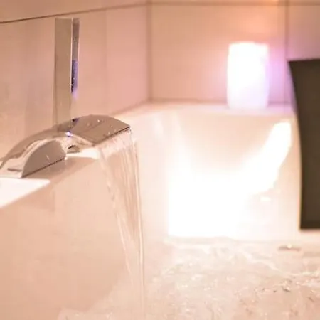 Sosiego Insolite Jacuzzi Parkingfree 5min Centre