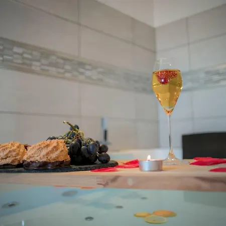 Sosiego Insolite Jacuzzi Parkingfree 5min Centre 公寓